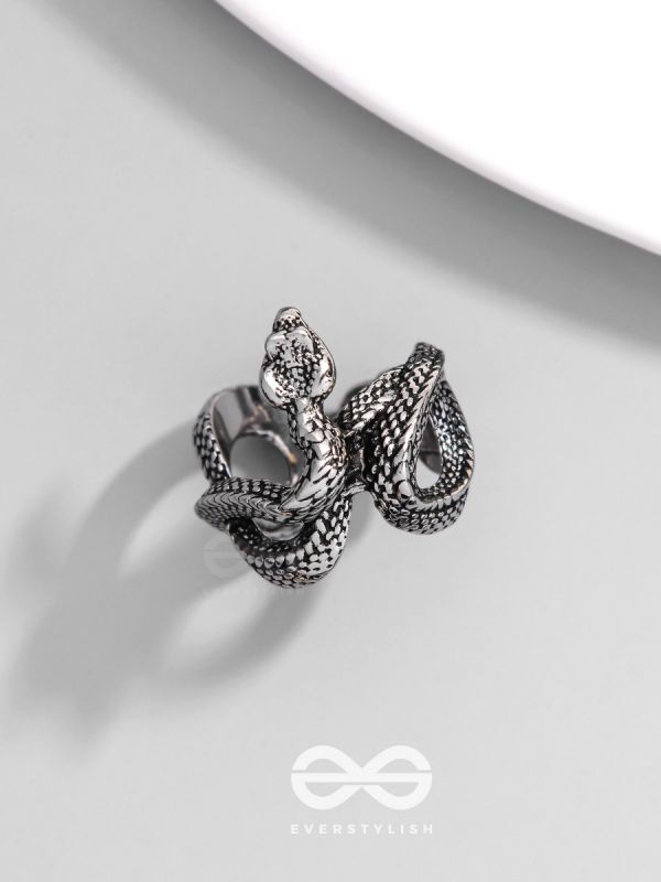 NIGHTSHADE BASILISK - STATEMENT SILVER RING (ADJUSTABLE)