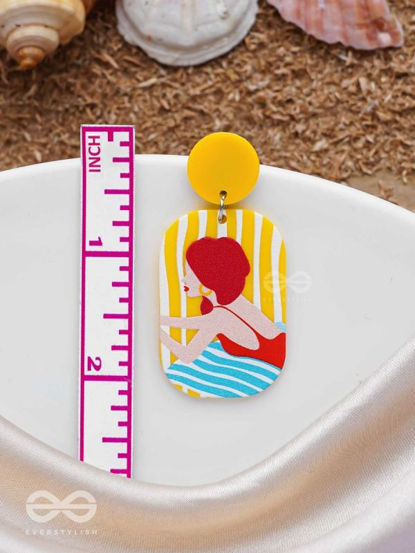 DIVE 'N DABBLE - STATEMENT ACRYLIC EARRINGS