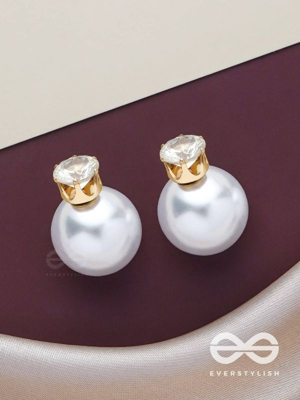 A MYSTIC PEARL - GOLDEN EMBELLISHED EARRINGS (WHITE)