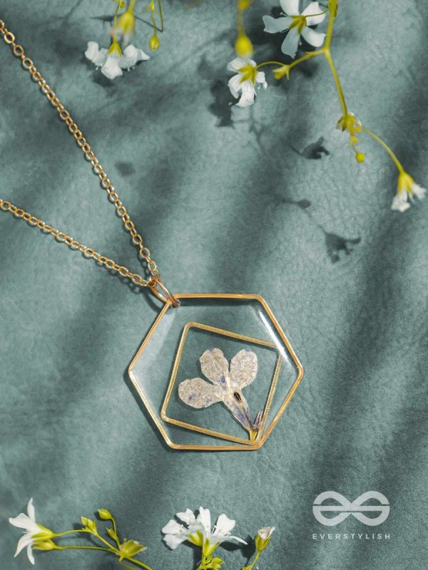 The Fairy Bloom - Pressed Flower Resin Pendant With Anti-Tarnish Coating