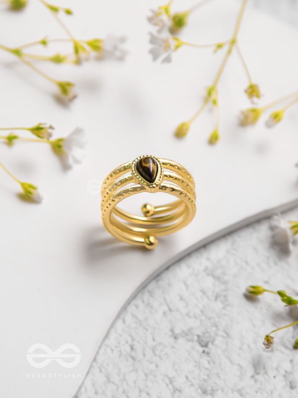 Gilded Mocha Elegance - Golden Beaded Ring 