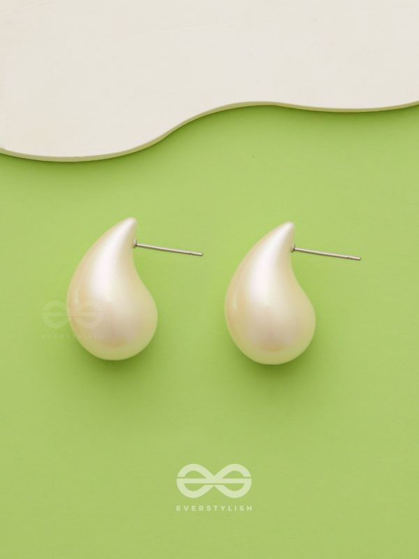 Glitter Drops - Holographic Acrylic Earrings (White)