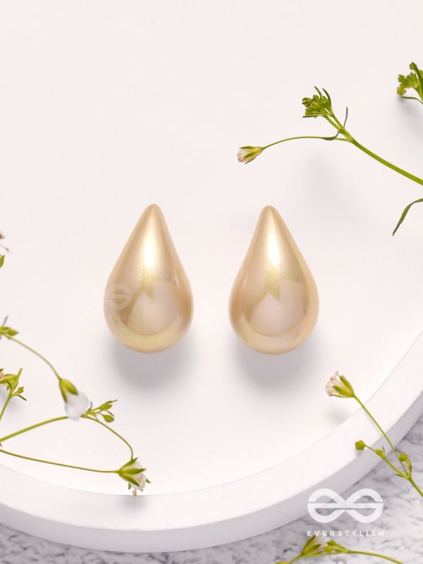 Glitter Drops - Holographic Acrylic Earrings (Golden)