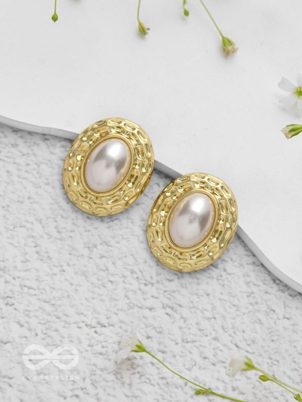 Gilded Pearls - Golden Earrings