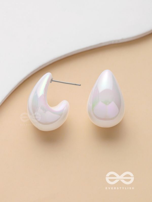 Shining Crescents - Holographic Acrylic Earrings (White)