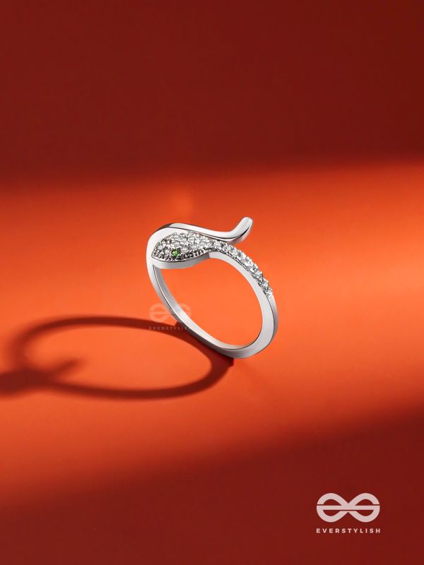 The Artisan Leaf - Cubic Zirconia Silver Ring