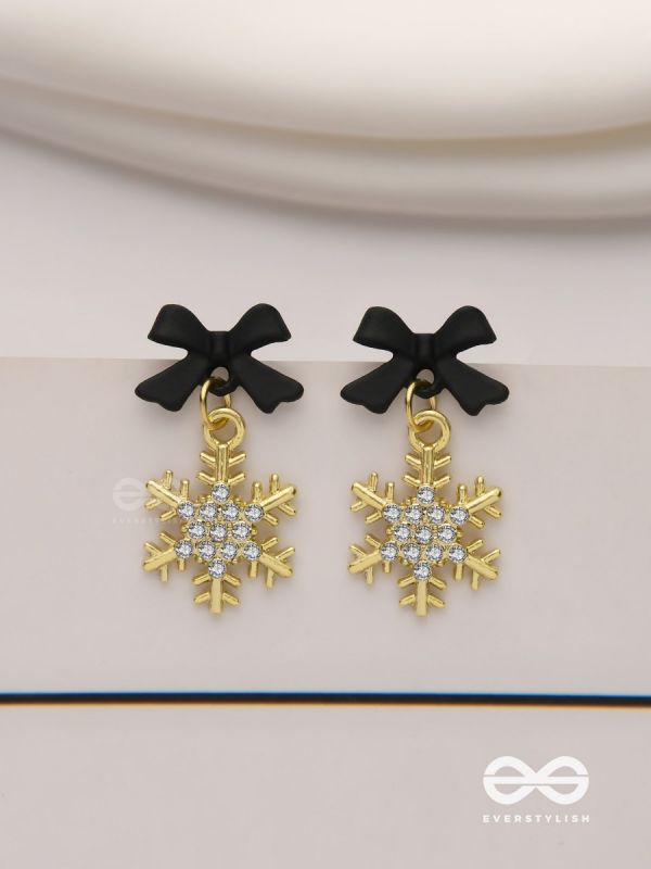 Nocturnal snowcharms- Dangling earrings with black velvety bows and golden stars 
