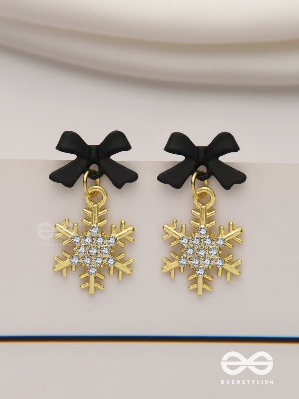 Nocturnal snowcharms- Dangling earrings with black velvety bows and golden stars 