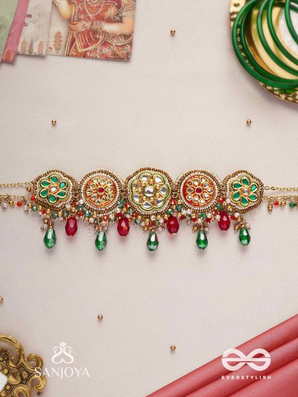 KUSUMAVALI - ROW OF FLOWERS - NECKLACE WITH CIRCULAR MOTIFS WITH GREEN, RED AND GOLDEN ELEMENTS