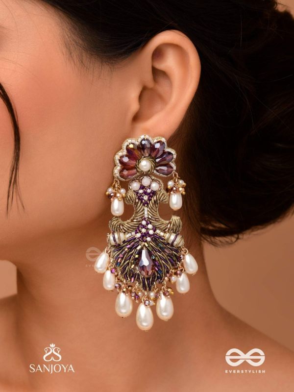 SHYAM PUSHP– DARK BLOSSOM A REGAL EARRING WITH RICH, DARK-HUED GEMSTONES AND PEARL ACCENTS, RESEMBLING A BLOOMING FLOWER