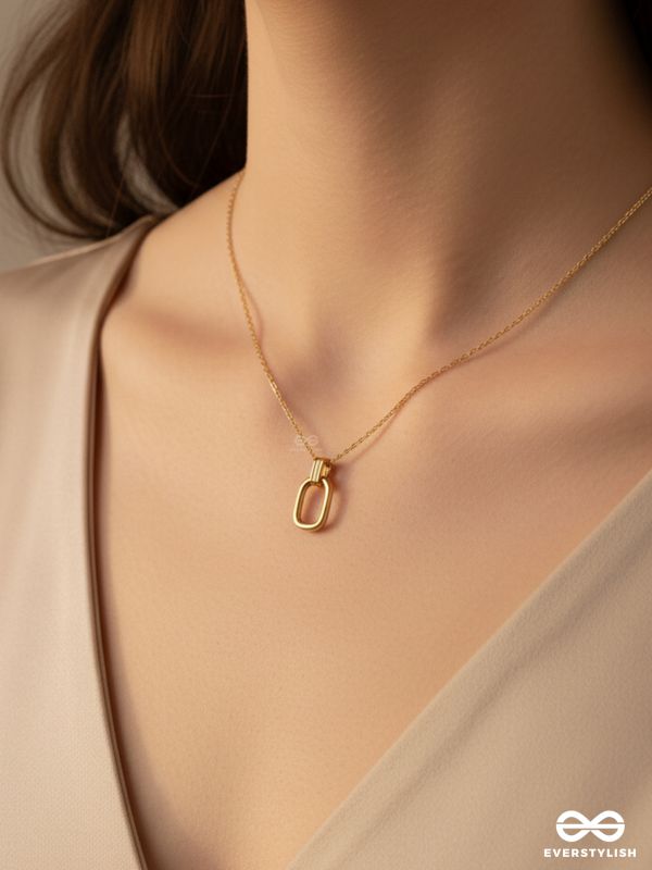 DAINTY DARLING - STAINLESS STEEL ANTI-TARNISH RECTANGLE PENDANT NECKLACE