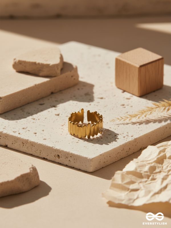 SHINY TERRAIN - STAINLESS STEEL SCULPTED ANTI-TARNISH GOLDEN RING