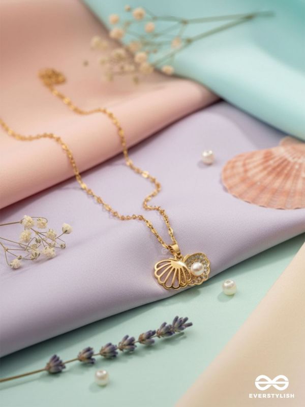 Golden Seashell - Pearl Embellished Pendant
