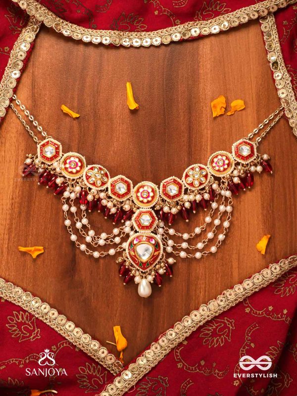 JWLALA - FLAME-LIKE BEAUTY - MAJESTIC HANDCRAFTED KUNDAN NECKLACE WITH ORNATE RED AND GOLDEN DETAILS