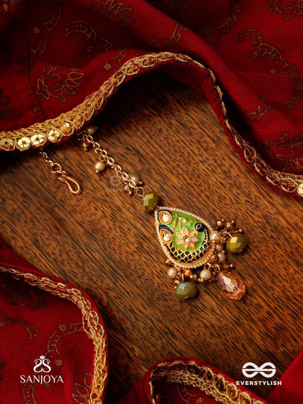 MADHURIMA - SWEET ELEGANCE - HANDCRAFTED HERITAGE KUNDAN MAANGTIKA WITH GOLDEN POLKI AND GEM DROPS