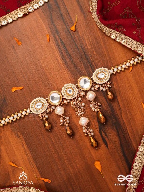 KANAKLEKHA - GOLDEN GLEAM- ROUND POLKI ACCENTED NECKPIECE WITH DEWY WHITE PEARLS AND WARM EARTHY TONE BEADS