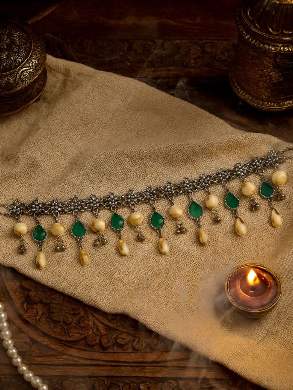 TRIBAL GRACE – EARTHY STONE AND OXIDISED NECKPIECE