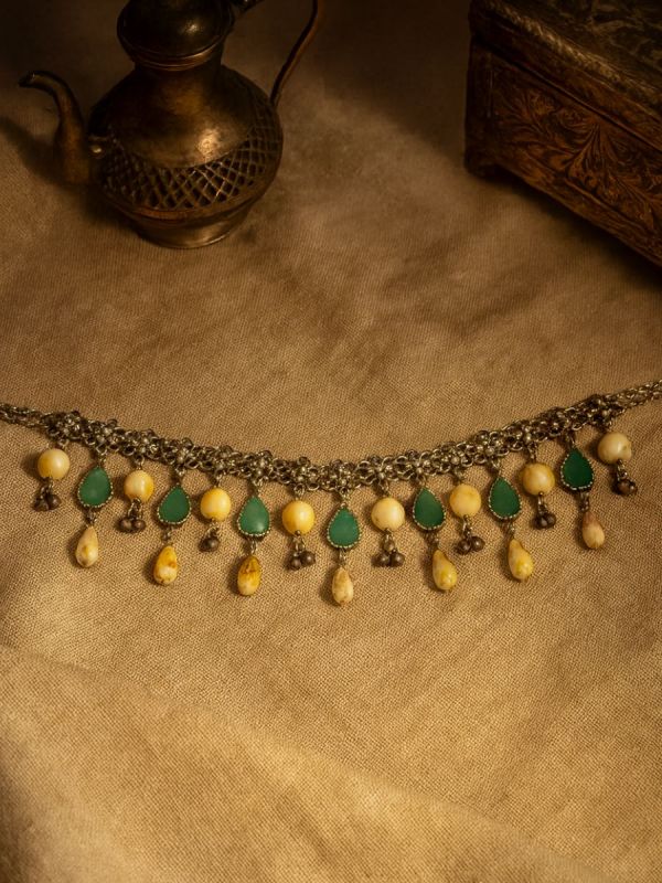TRIBAL GRACE – EARTHY STONE AND OXIDISED NECKPIECE