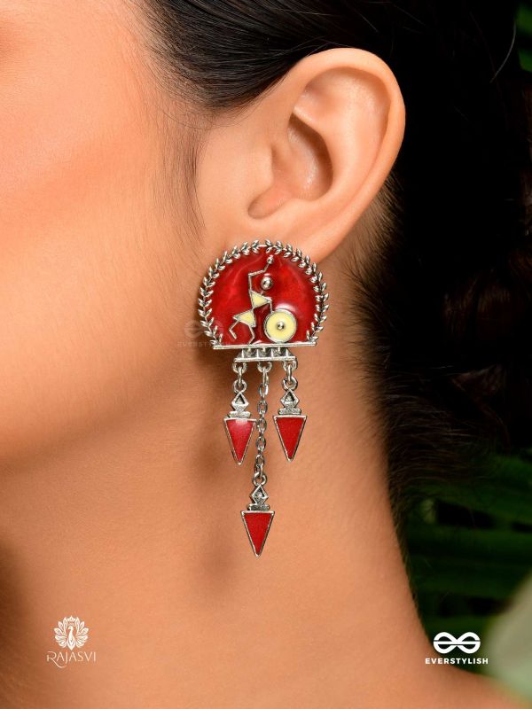 TRIBAL RISE - OXIDISED ENAMELLED EARRING WITH FOLK FIGURE