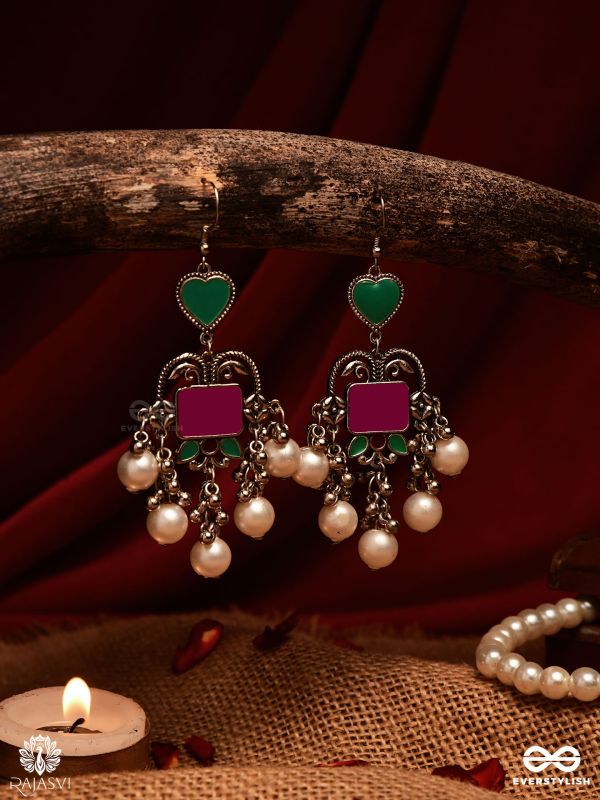 HEART & HERITAGE – OXIDISED EARRINGS WITH PEARLS AND ENAMEL