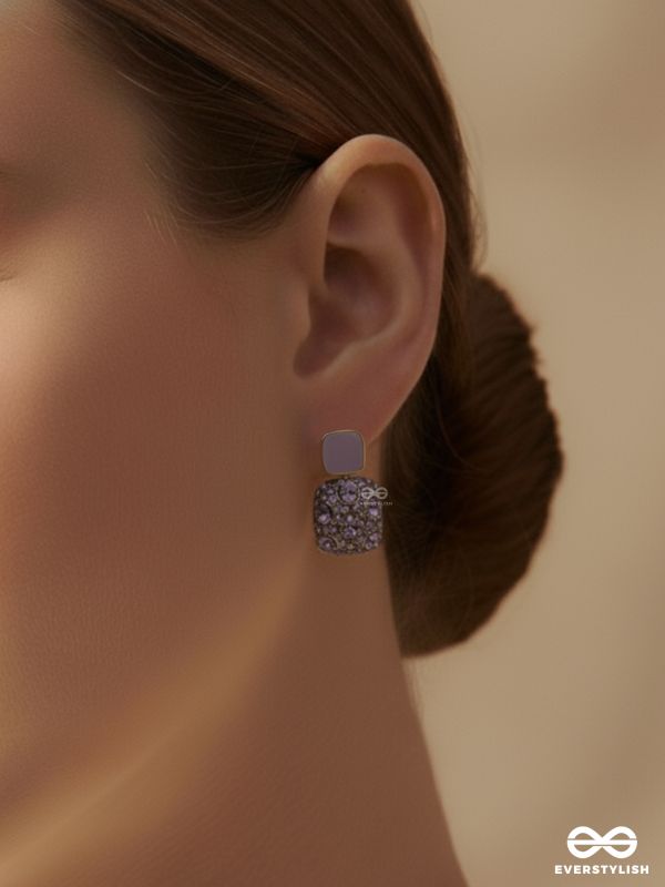 CRYSTAL BYTE – LILAC SHINE STUDS WITH CRYSTAL-CANDY STONES