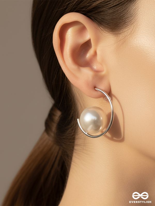 LUNAR LOOP – MODERN PEARL EARRINGS IN A SILVER HOOP DESIGN