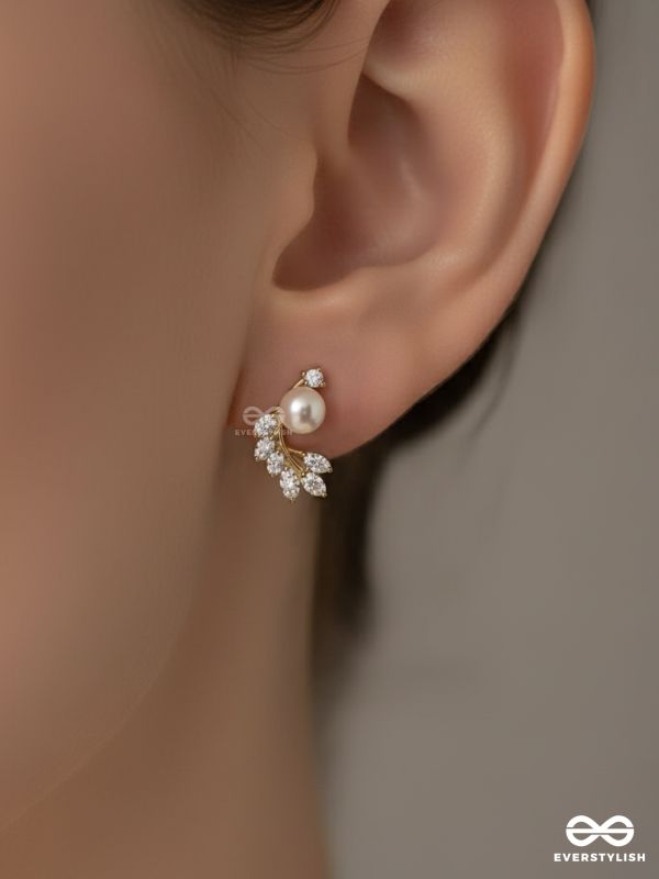 PEARL GLOSS LEAF – ELEGANT CRYSTAL STUDS