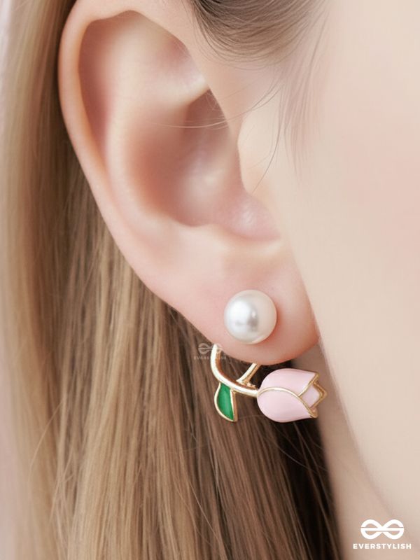 PINK BUDLET – SOFT FLORAL PEARL STUDS