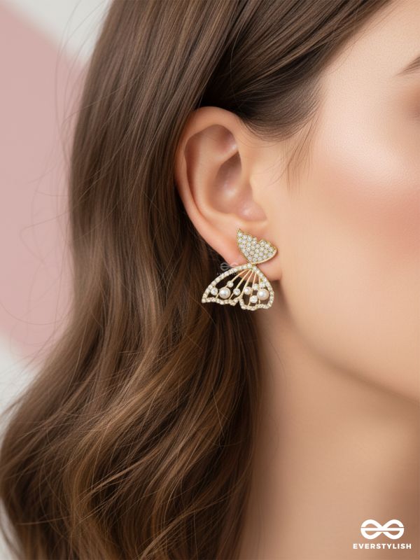 WING OF DAWN – DREAMY LIGHT-TOUCHED CRYSTAL EAR JACKETS