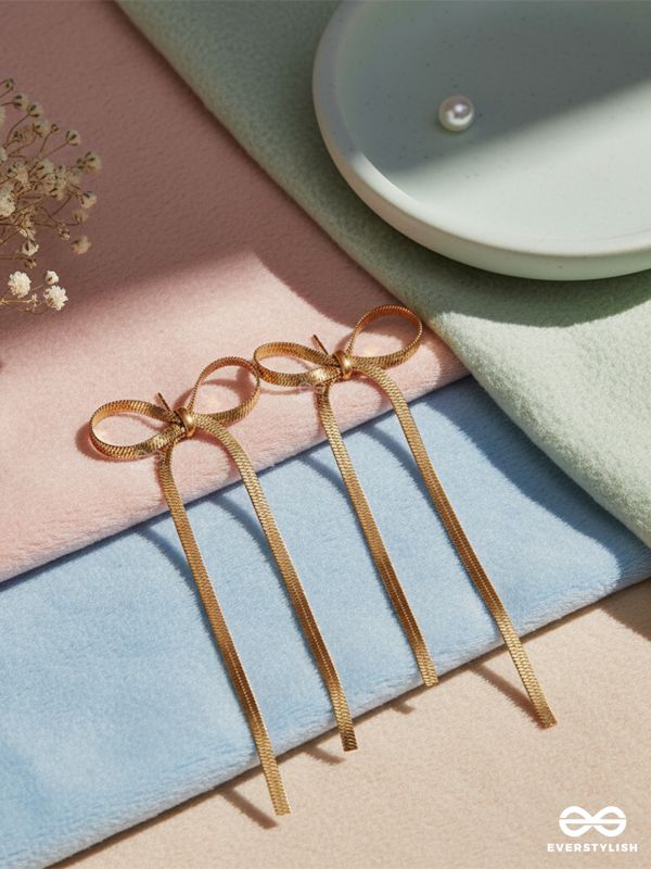 BOWLINE GLINT – MODERN GOLD RIBBON DROPS