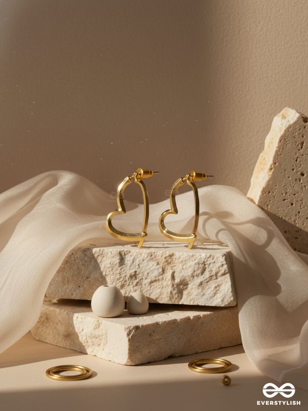 CURVED HEARTLINE – MINIMAL OPEN HEART EAR JACKETS