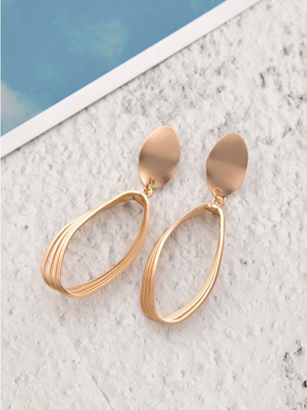 The Crafty Elegance- Golden Matte Earrings
