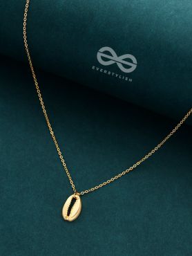 The Glamorous  Golden Shell Necklace