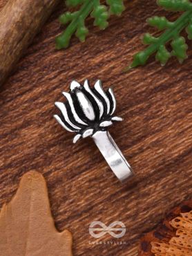THE LIVELY LOTUS - NON-PIERCED BOHO NOSERING