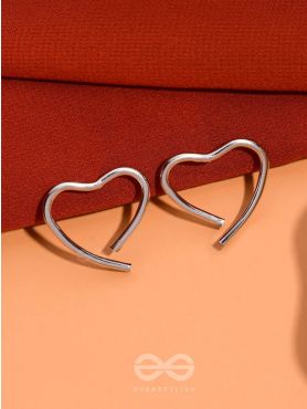 LOVE IN PROGRESS - CASUAL SILVER TUDS