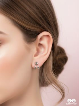 GLEAMING CRESCENT - SILVER STUD EARRINGS