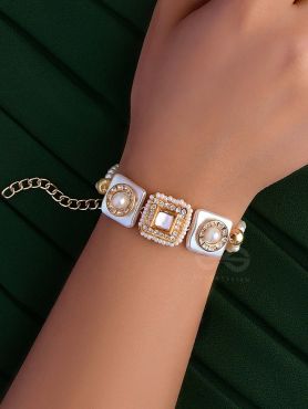 THE GLEAMING ORBITS - GOLDEN EMBELLISHED BRACELET