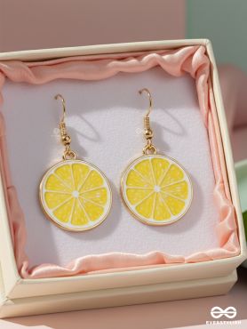 THE SOUR SPLASH - GOLDEN EMBELLISHED EARRINGS