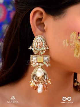 Atisitam- - The Regal Wonderland- Shells, Stones, Beads And Glass Drops Hand Embroidered Earrings