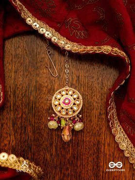 HARITRINA - GREEN AND PINK BEAUTY - ORNATE KUNDAN MAANGTIKA WITH FLORAL MOTIFS AND SPARKLING DROPS