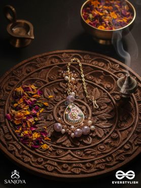 CHITRAMANI - JEWELLED ART - HANDCRAFTED KUNDAN MAANGTIKA WITH DETAILED ENAMEL WORK AND SOFT GEM DROPS