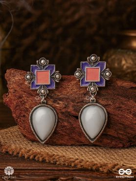 DROPLET DREAM – GEOMETRIC ENAMEL STUD WITH PEARL DROP