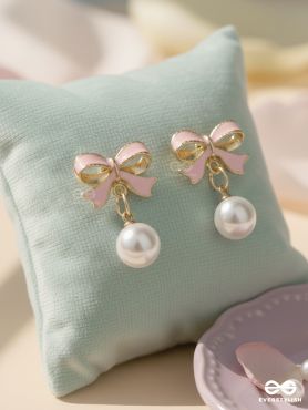 BOWBERRY – PEARL DROP EARRINGS