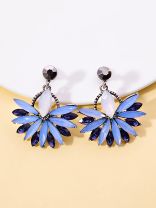 Flower Power Scintillating Blue Earrings