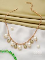 The Daisy Shrub- Golden Embellished Necklace