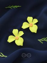 THE FLORAL FINESSE - GORGEOUS STATEMENT STUDS (LEMON)