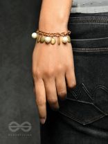 Pearly Rain - Golden Pearl Bracelet