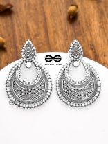An Elegant Pearl Mesh (Silver) - Embellished Oxidised Collection