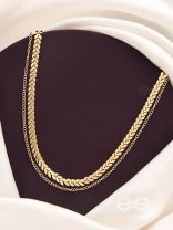 The Chain of Allure - Golden Statement Neckpiece