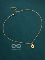 The Glamorous  Golden Shell Necklace 